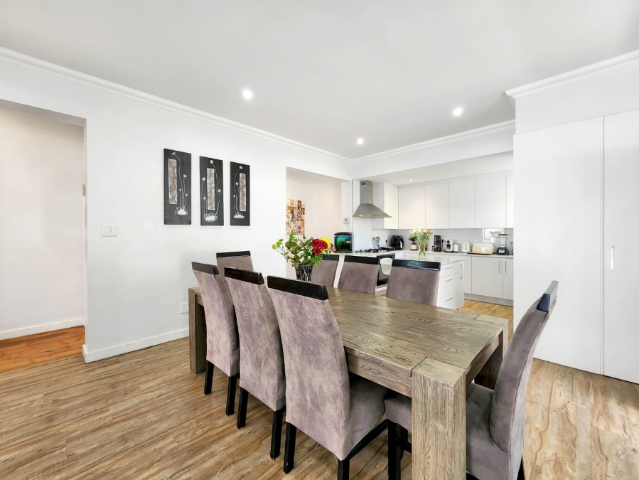 3 Bedroom Property for Sale in Sea Point Western Cape